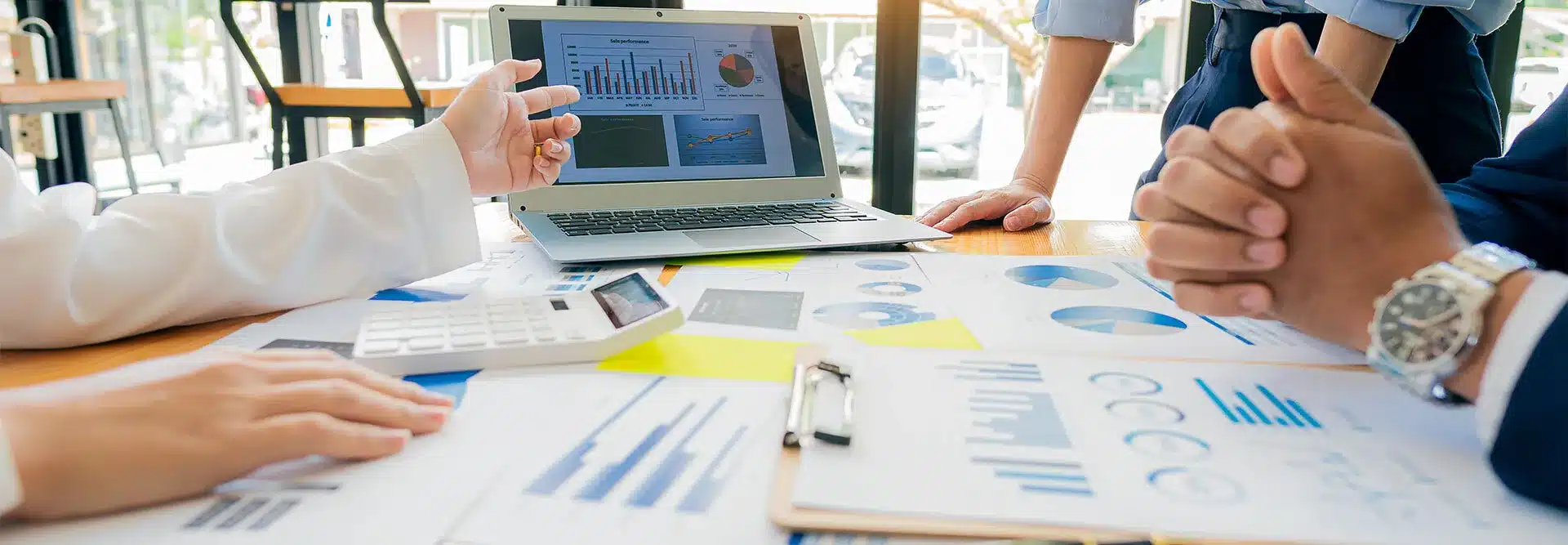 5 Sales reports templates for daily, weekly, and monthly sales reports (Updated 2023)