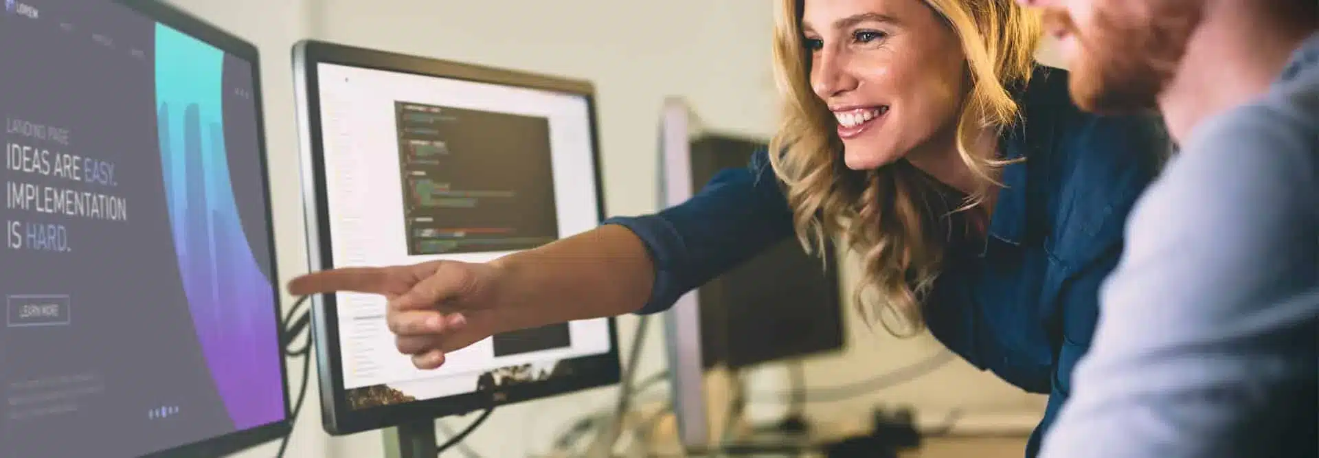 How to Be a Successful Web Hosting Manager and Maximize Client Satisfaction