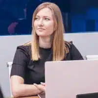 Vanda Mahas, Marketing Strategist at Code200.io. Digital marketing trends: Community-driven marketing.